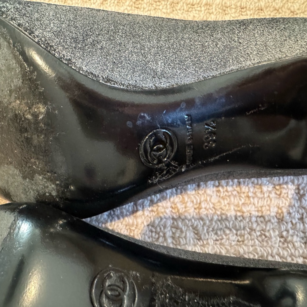 Chanel Women's Black Flats - Picture 5 of 5